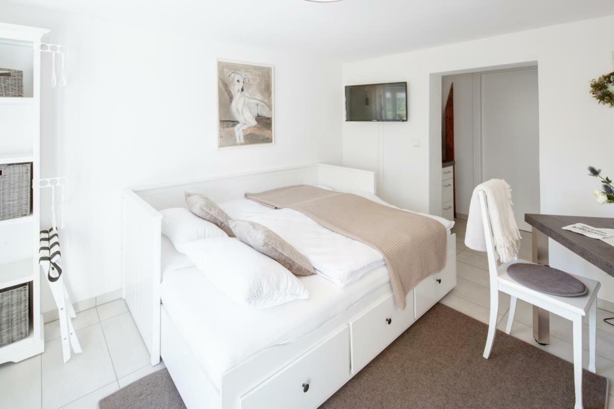 Tiny Ferienwohnung Am Stadtpark ชเวบิชฮัลล์ ภายนอก รูปภาพ
